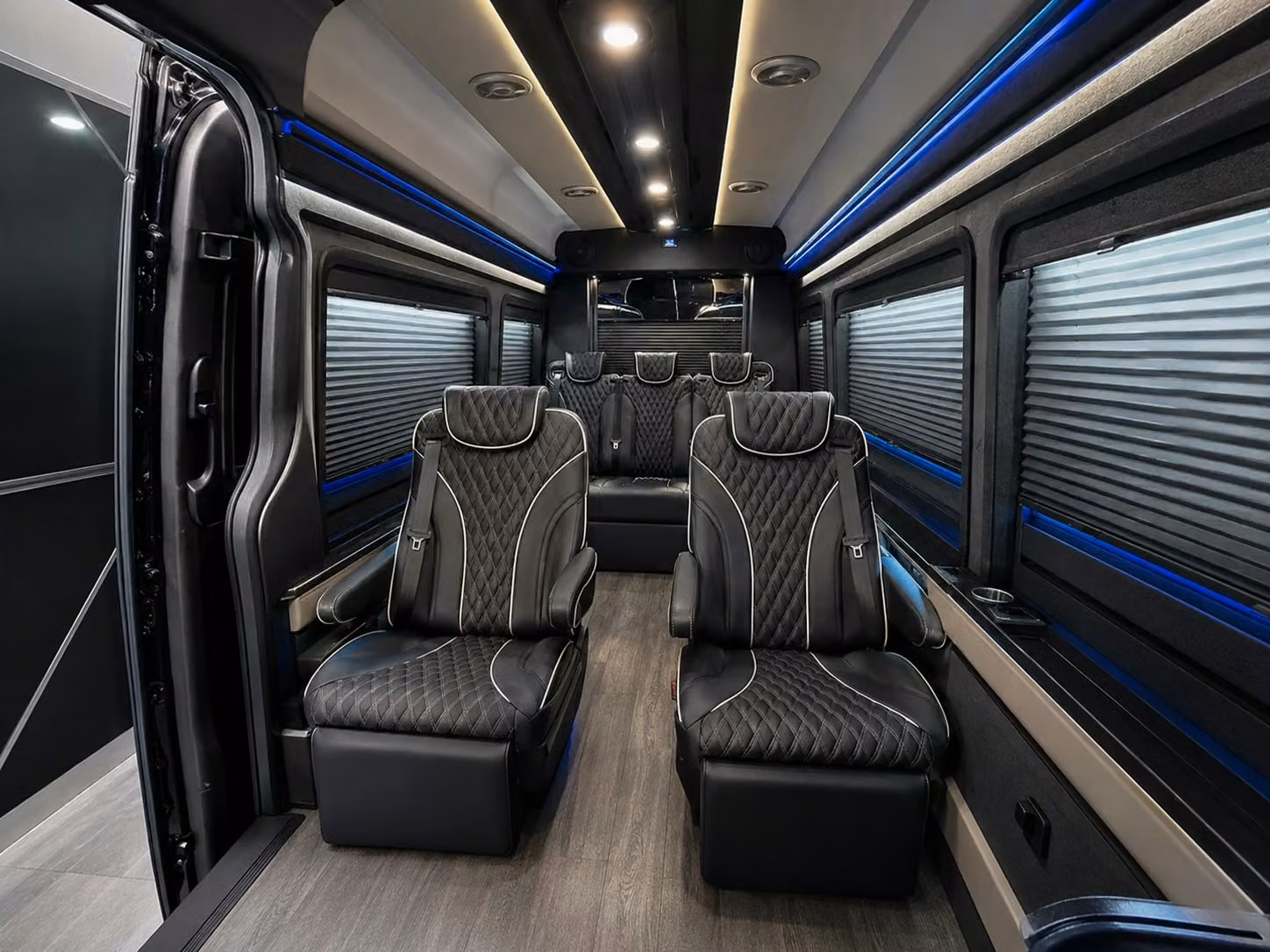 airport shuttle bus rentals for groups flying out of brooklyn area hotels