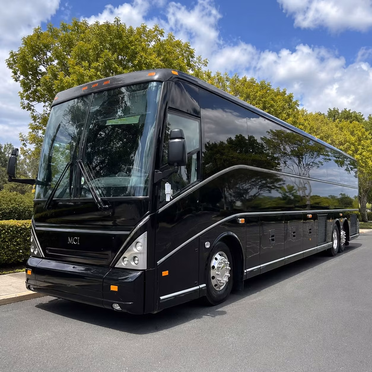 airport transfer shuttles to jfk laguardia and newark for brooklyn corporate groups