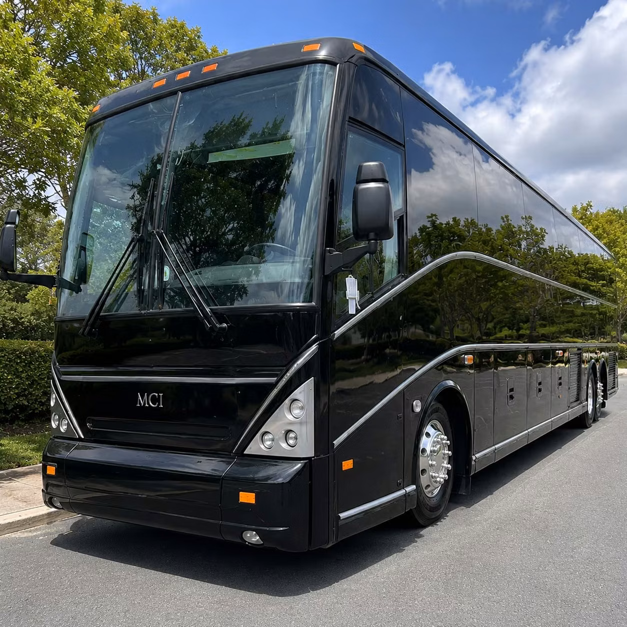brooklyn wedding shuttle bus rentals that keep your guests on schedule